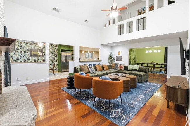 Foto del edificio - 13303 Southwalk St