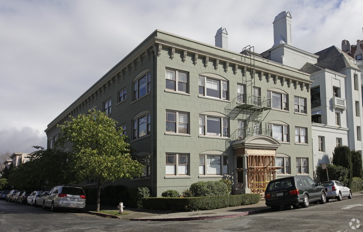 Jackson Arms Apartments in Oakland, CA