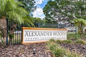 Foto del edificio - 165 Alexander Woods Dr