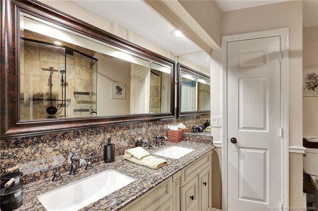 Foto del edificio - 150 SE Four Winds Dr