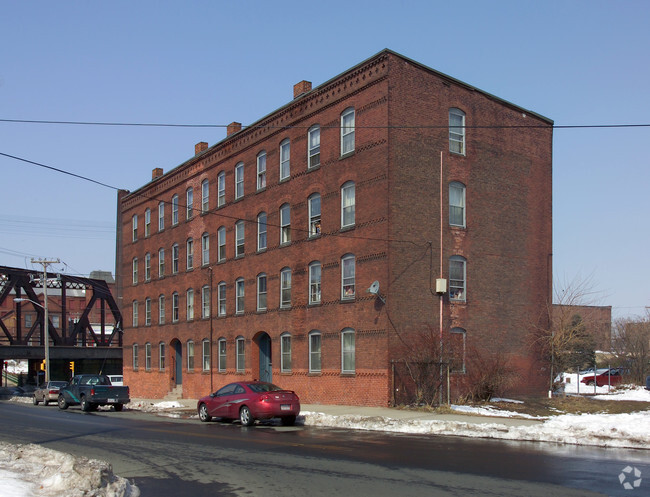 Building Photo - Lyman Street Apartments