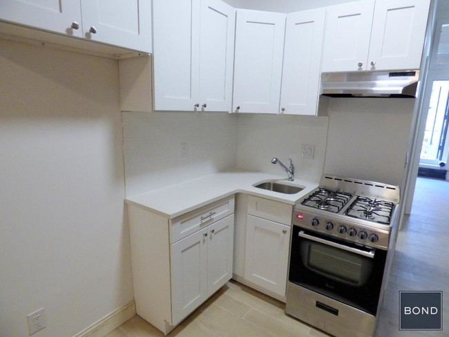 Foto del edificio - 2165 2nd Ave