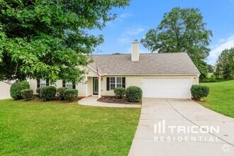 Building Photo - 347 Royal Oaks Dr