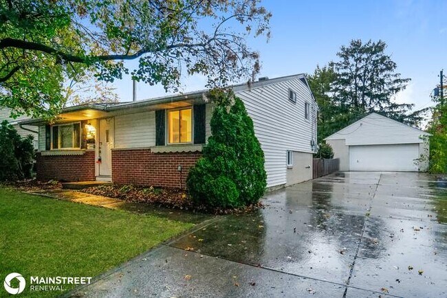 Building Photo - 1428 BURNLEY SQ S, COLUMBUS, OH 43229
