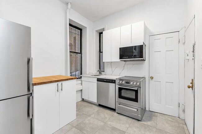 Foto del edificio - 303 Broome St