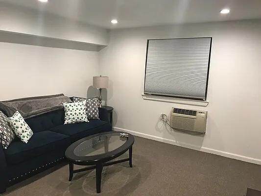 Foto del edificio - 211 Thompson St