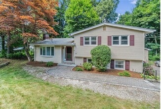 Building Photo - 46 Midland Ave