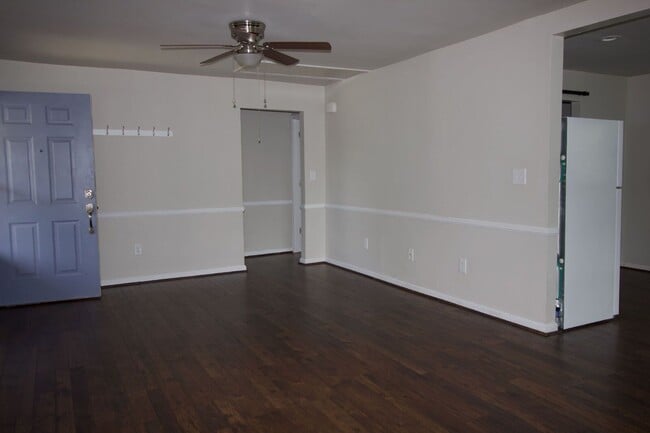 Building Photo - 702 Bancroft Ave