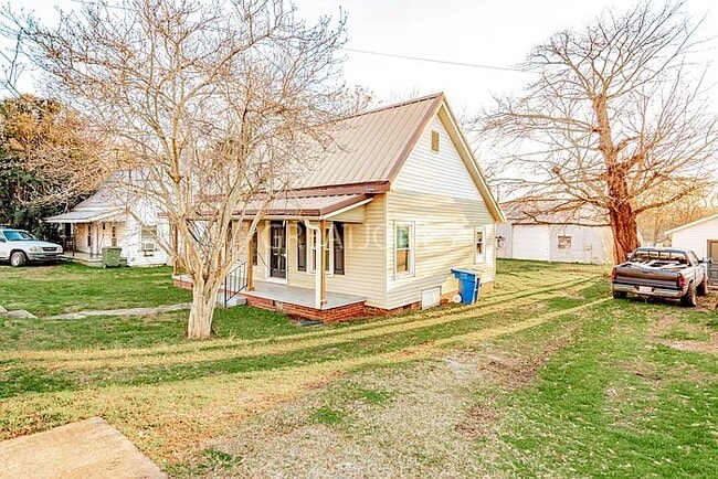 Foto del edificio - 204 Woodside Ave