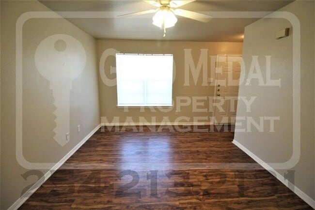 Foto del edificio - 4105 Wine Cup Rd