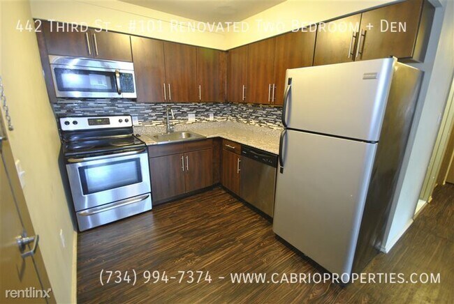 Foto del edificio - 442 Third St-#101 Renovated Two Bedroom + Den