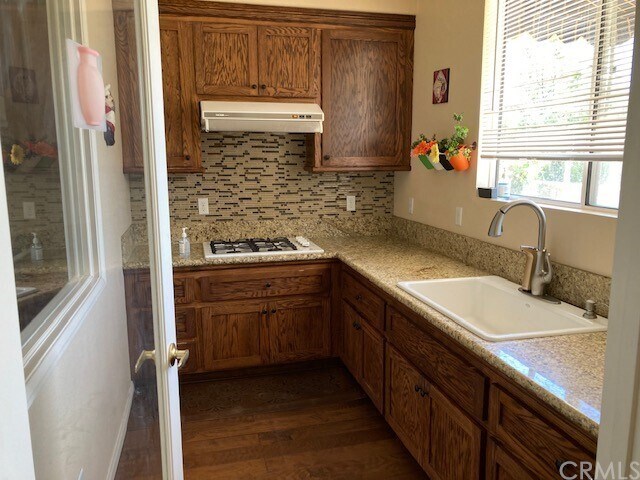 Building Photo - 15063 Ave Compadres