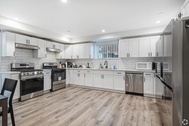 Foto del edificio - 1204 W 37th Dr