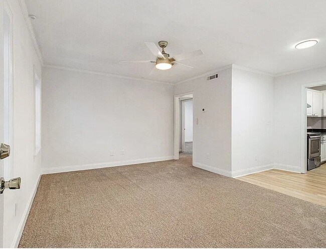 Foto del edificio - 2367 Cascade Rd