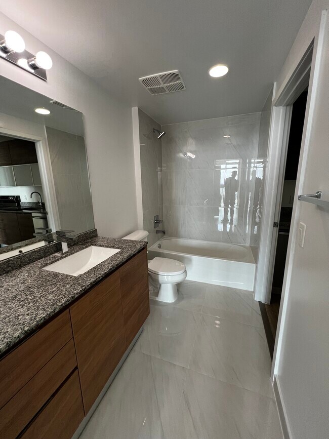 Foto del edificio - 529 SW 3rd St