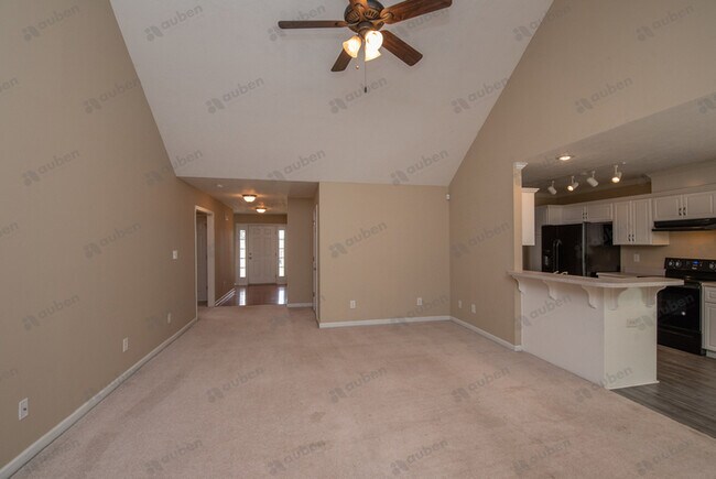 Building Photo - 3 Bed/2 Bath For Lease in Pamir Place