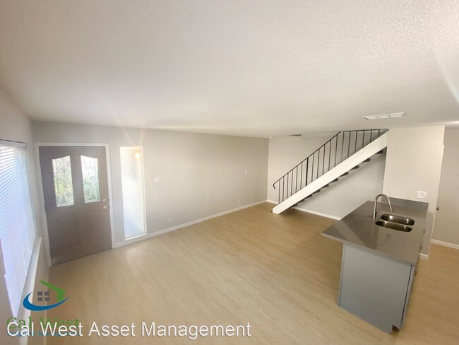 Foto del edificio - 2 br, 1 bath House - 325 Blossom Hill Road...