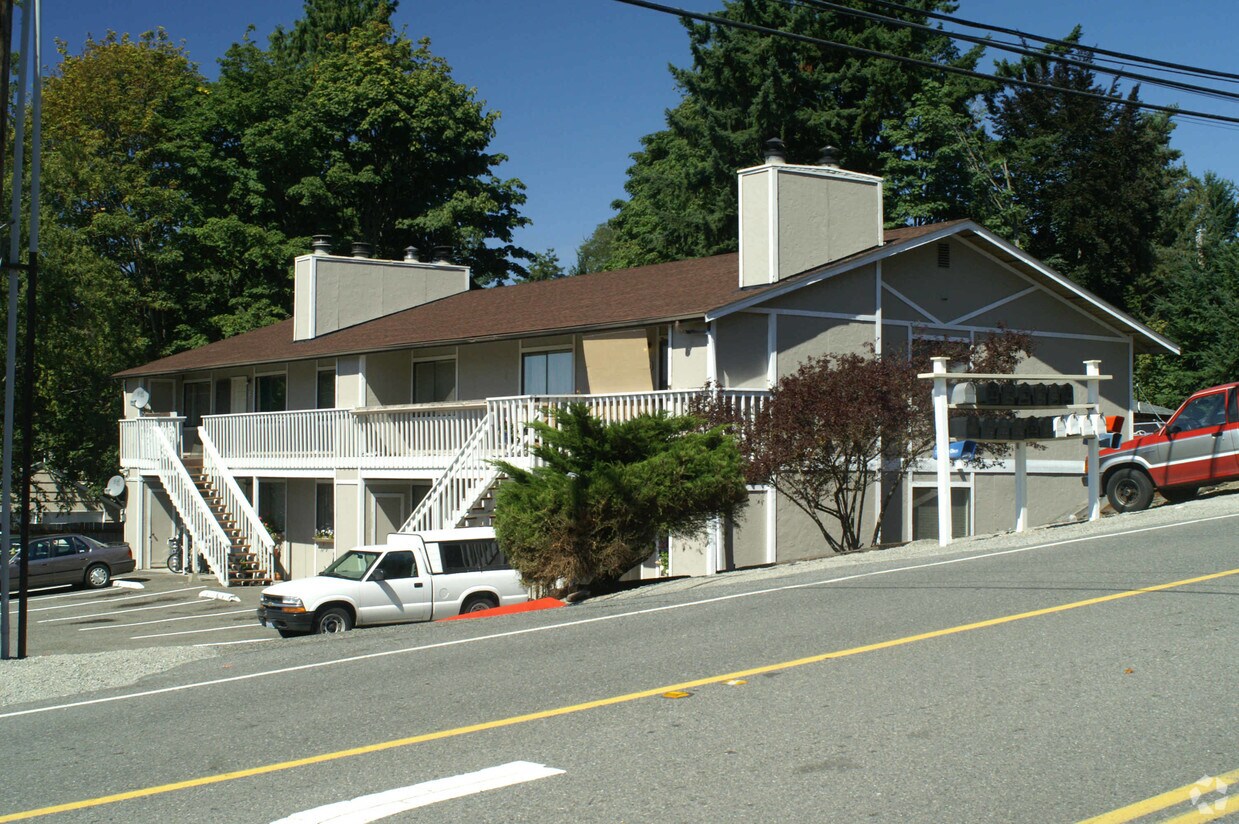 Primary Photo - Fernwood Trails Apartments