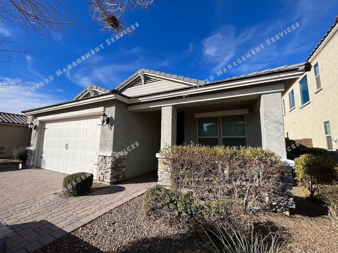 Primary Photo - BEAUTIFUL 3 BEDROOM 2 BATHROOM HOME IN PEORIA
