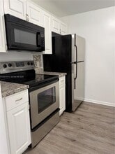 Building Photo - 800 SW 131st Ave