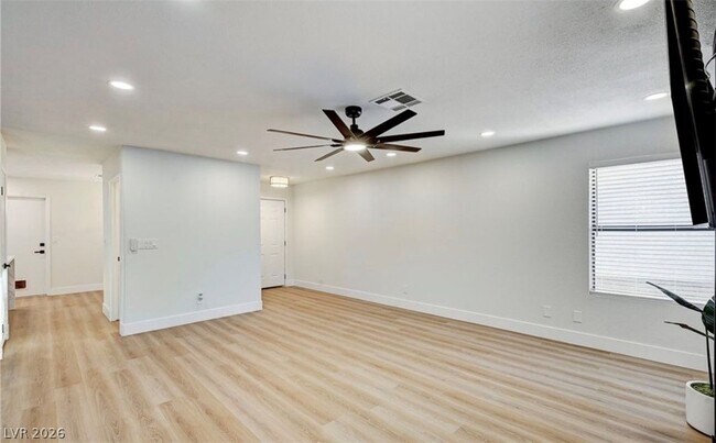 Foto del edificio - 3948 N Cobble Creek Ct