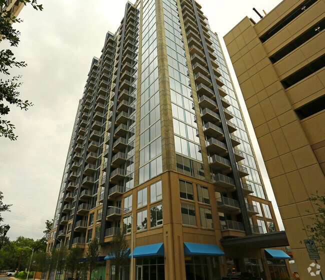 SkyHouse Austin Apartments Austin, TX