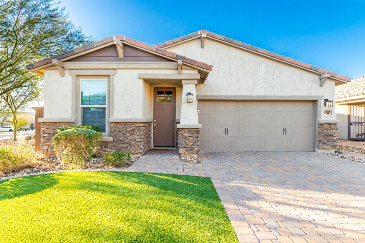 2915 W Thorn Tree Dr, Phoenix, AZ 85085 House Rental in Phoenix, AZ