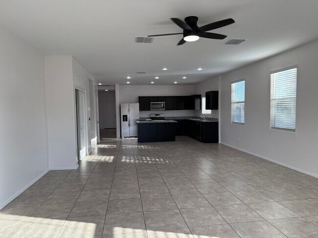 Foto del edificio - 1086 W Avalon Canyon Dr