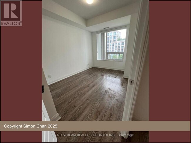 Photo du bâtiment - B-8228 Birchmount Rd