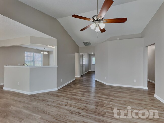 Building Photo - 3120 Riverbrooke Dr