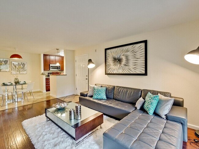 Sala de estar - 684 Teatree Ct