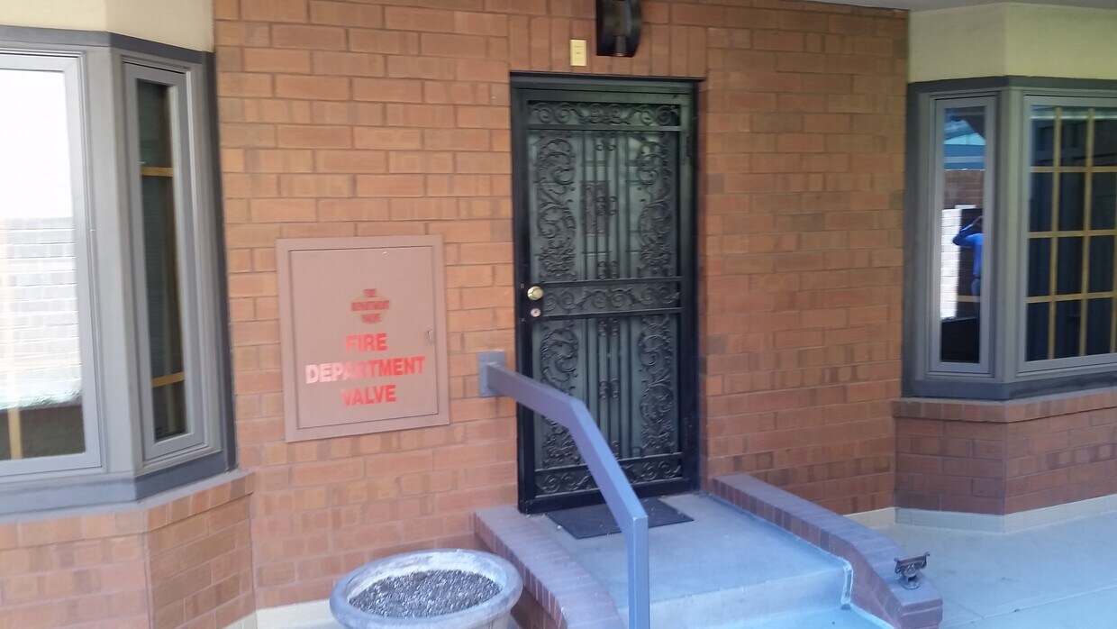 Front door with front patio - 1512 Larimer St (Denver, CO)