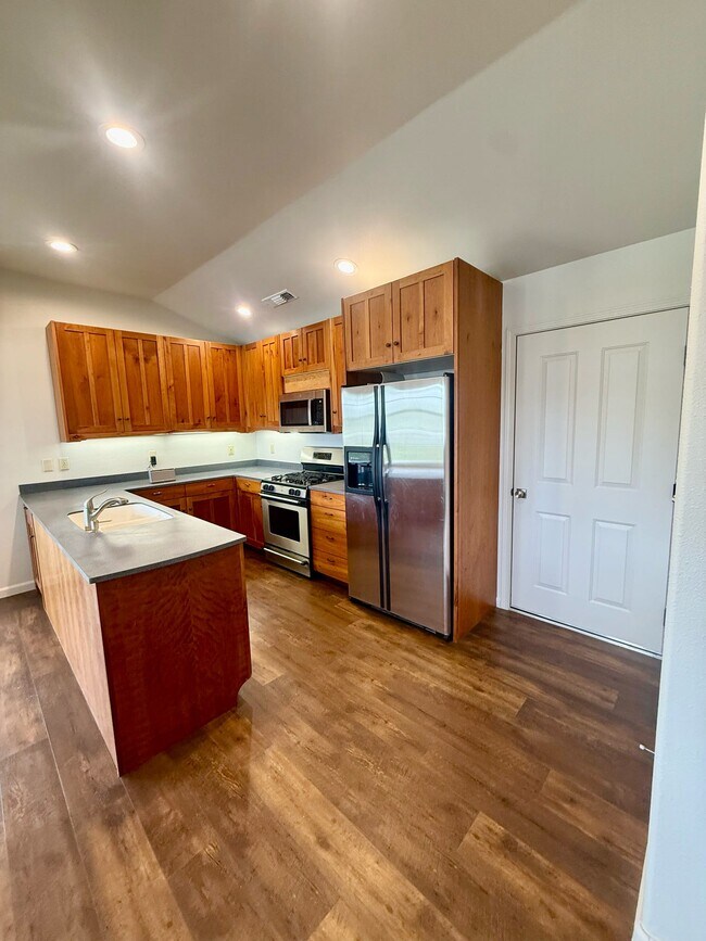 Foto del edificio - 16083 Indian Springs Ranch Rd