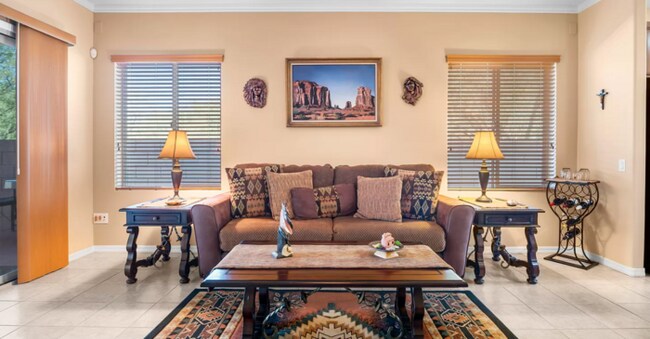 Building Photo - 4 bedroom 2 bath house