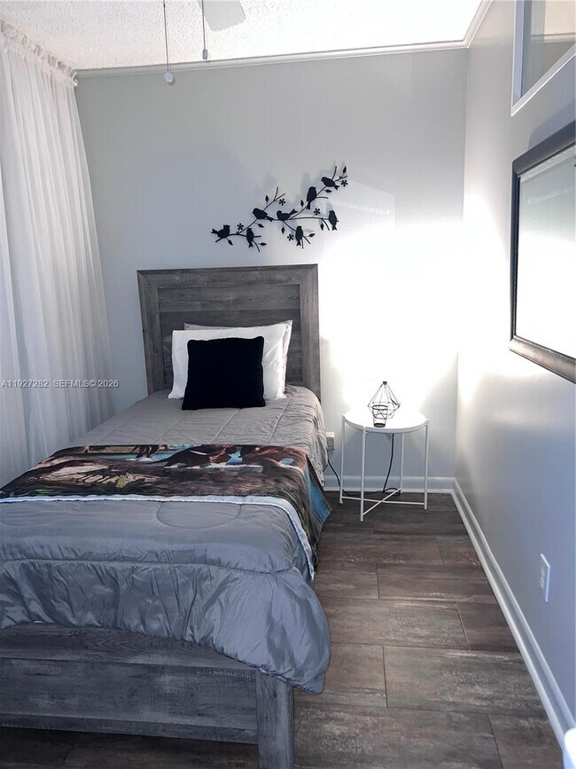 Foto del edificio - 4740 NW 21st St
