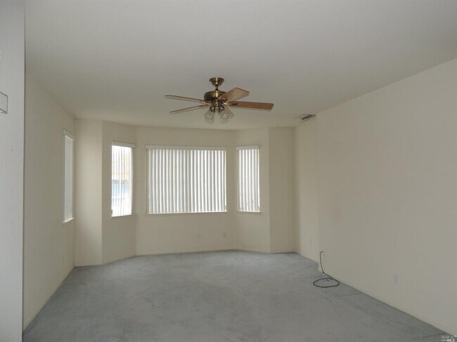 Building Photo - 871 Inverness Dr
