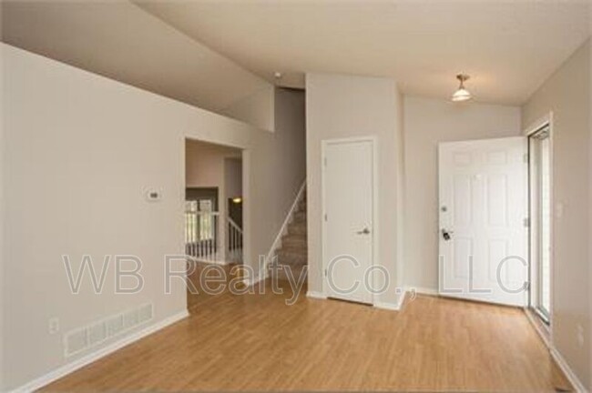 Foto del edificio - 4525 Waterford Dr