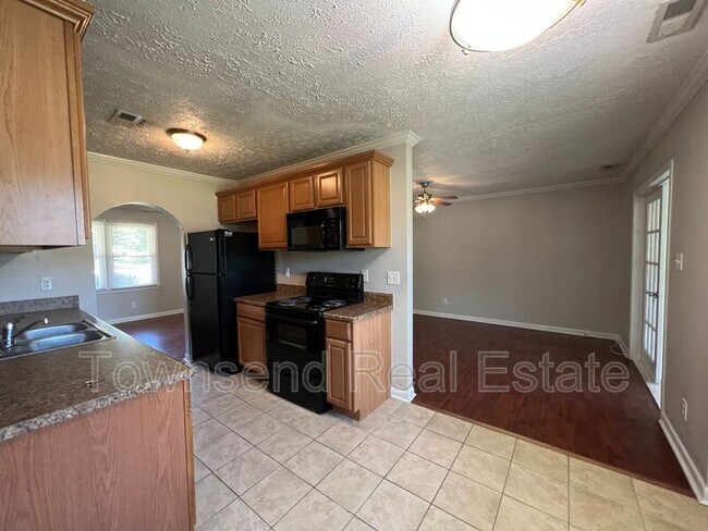 Foto del edificio - 7143 Stoney Point Rd