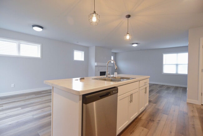 Building Photo - 4829 Suelo Rd