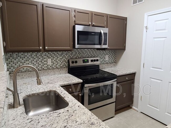 Building Photo - 1581 Spring Gate Dr.