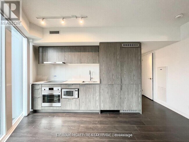 Photo du bâtiment - 60 Shuter St