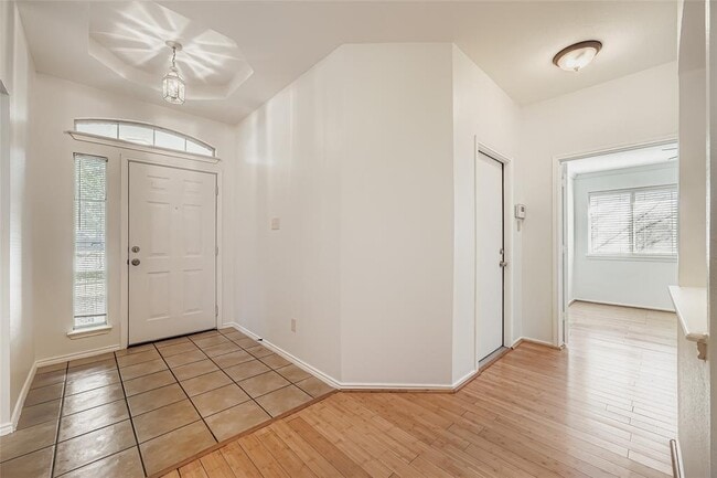 Building Photo - 1101 Tudor House Rd