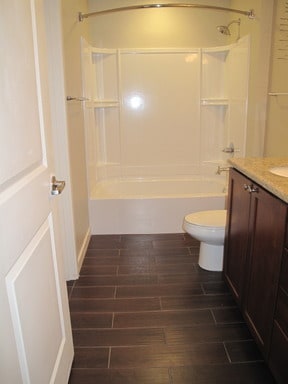 Building Photo - Modern condo near downtown Seattle!