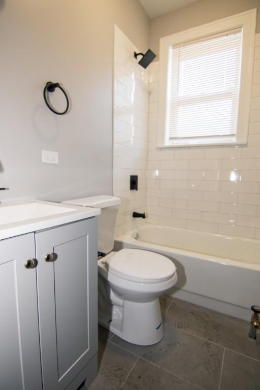 Building Photo - 1 bedroom in CHICAGO IL 60649