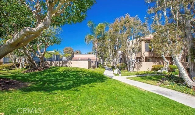 Foto principal - 16985 Bluewater Ln