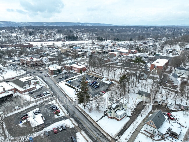 Building Photo - 45 Berlin Ave
