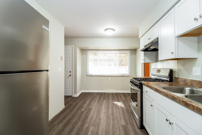 Building Photo - 3939 Mefford Ln