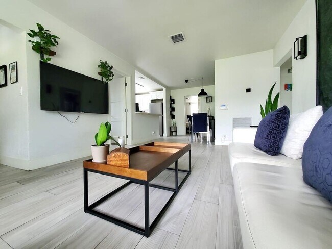 Foto del edificio - 1440 NW 7th Terrace