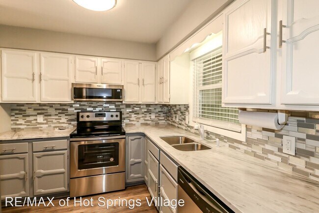 Building Photo - 2 br, 1.5 bath House - 16 Daganza Place