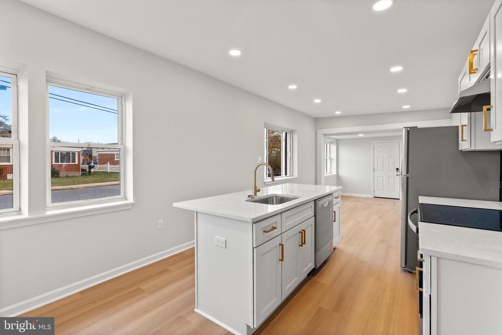 Foto principal - 730 New Pittsburg Ave